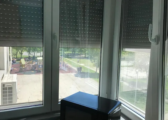 Langa Plaja Diana Apartament