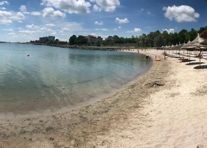 Langa Plaja Diana Apartament