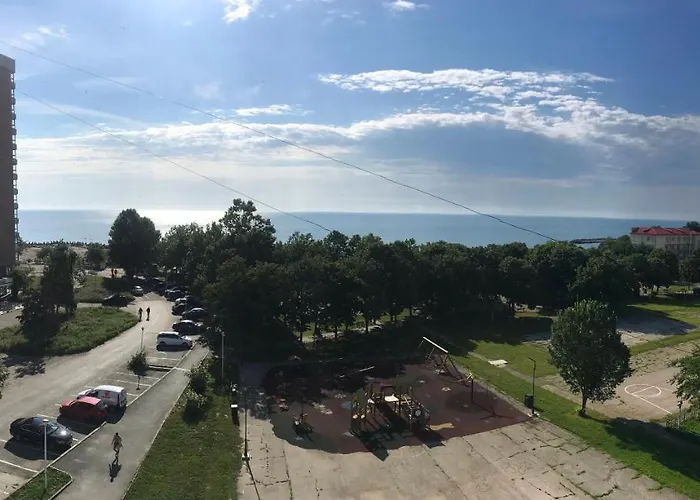 Langa Plaja Diana Apartament *