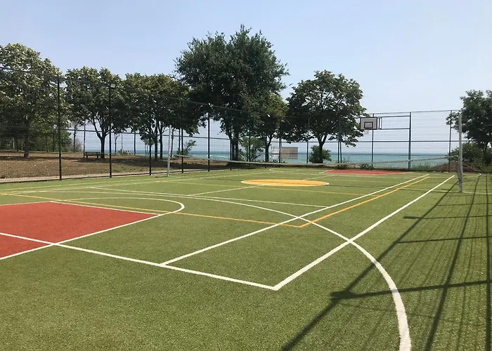 Langa Plaja Diana Apartament