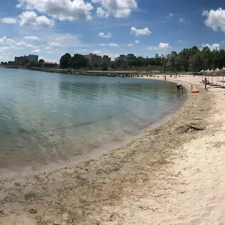 Langa Plaja Diana شقة