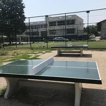 Langa Plaja Diana Apartament *