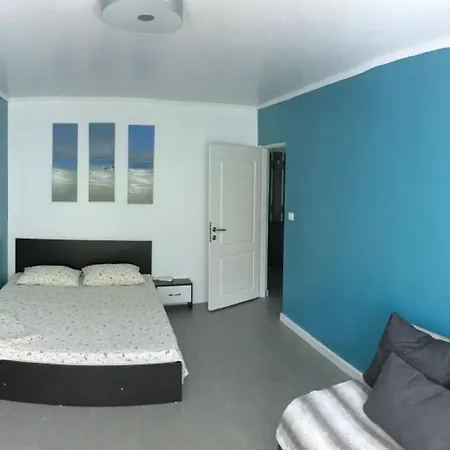 Langa Plaja Diana شقة مانغاليا