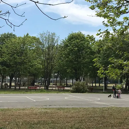 Langa Plaja Diana شقة