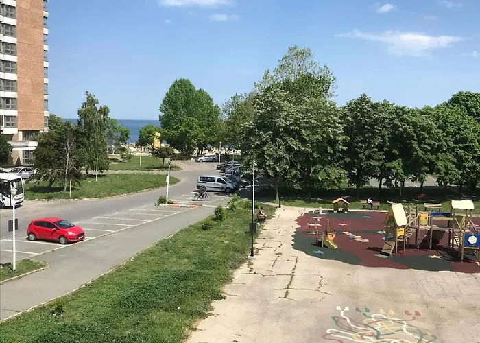 Langa Plaja Diana Apartment Mangalia