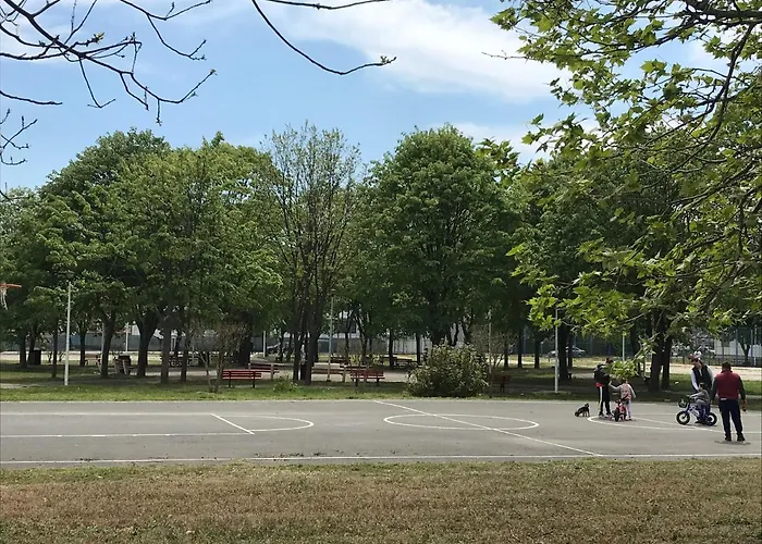 Langa Plaja Diana Apartment